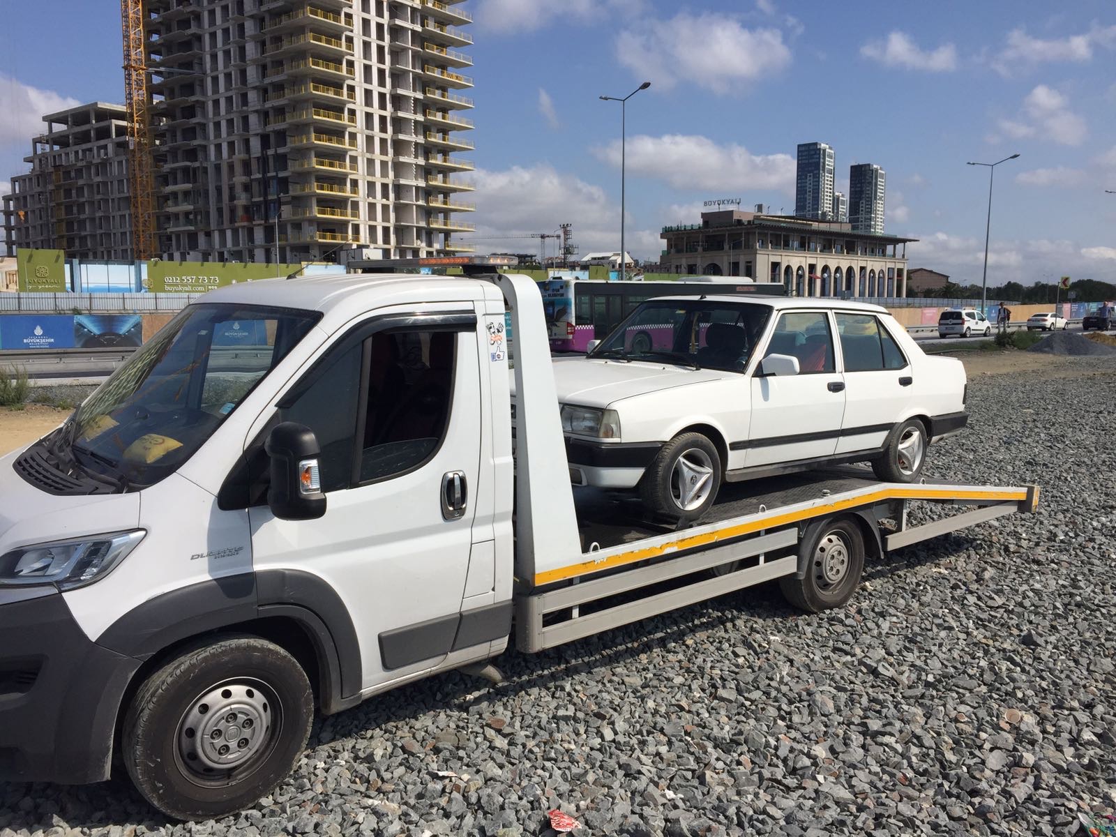 Muğla'da Araç Kilitlenmesi ve Anahtar İçeride Kalma Durumları