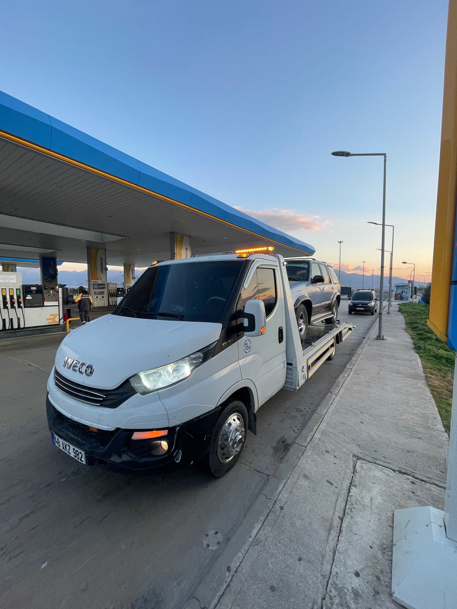 Muğla Arıza Yapan Araçlar İçin Acil Yol Yardım